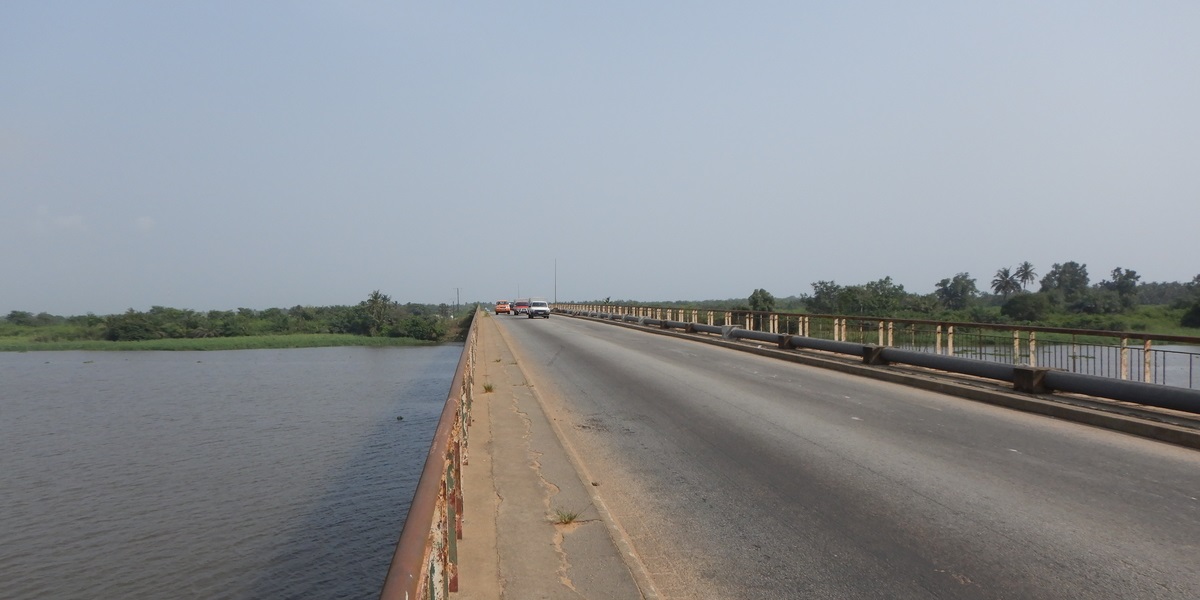 Uma autoestrada, cinco países 